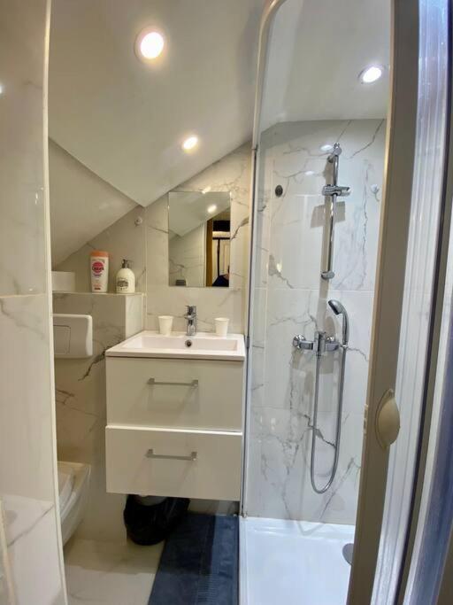 Apartmán Chez Caro L'Escarene Exteriér fotografie